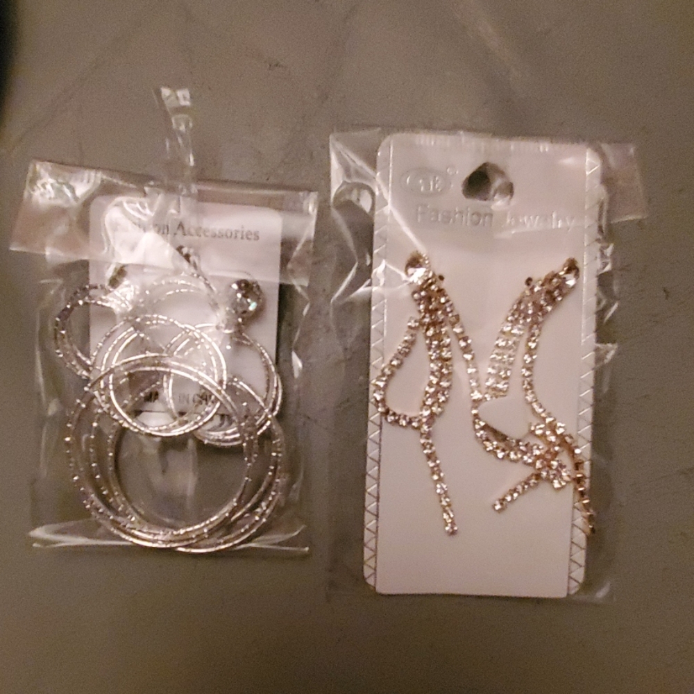 Glam pierced earrings